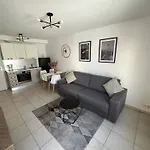 Appartement Cosy Apartment, 1 Min Walk To Beach, Heart Of *