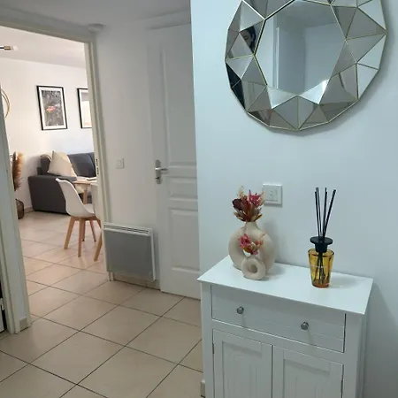 Apartment Cosy Apartment, 1 Min Walk To Beach, Heart Of Juan-Les-Pins *