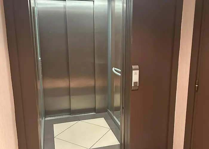 Daire Cosy Apartment, 1 Min Walk To Beach, Heart Of Juan-Les-Pins *